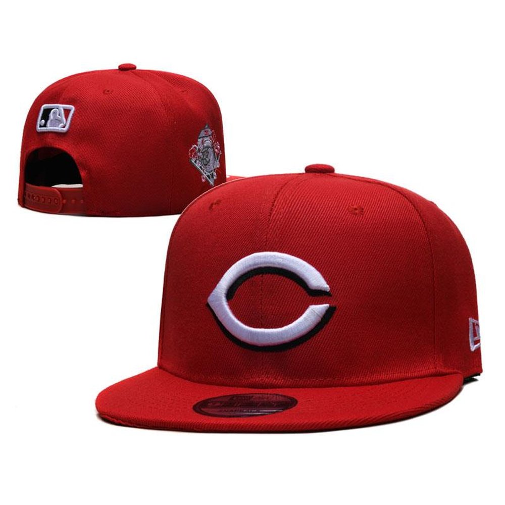 cincinnati_reds_snapback_hat_uxprbcpwd4b2
